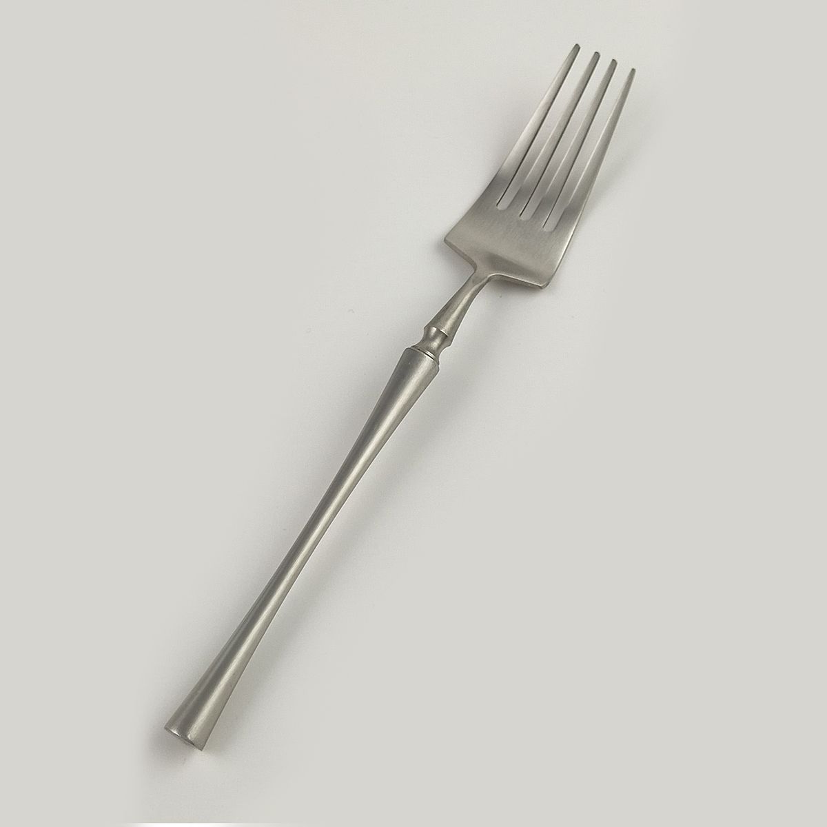 Вилка столовая ,серебряный матовый цвет,серия "1920-Silver"  P.L.