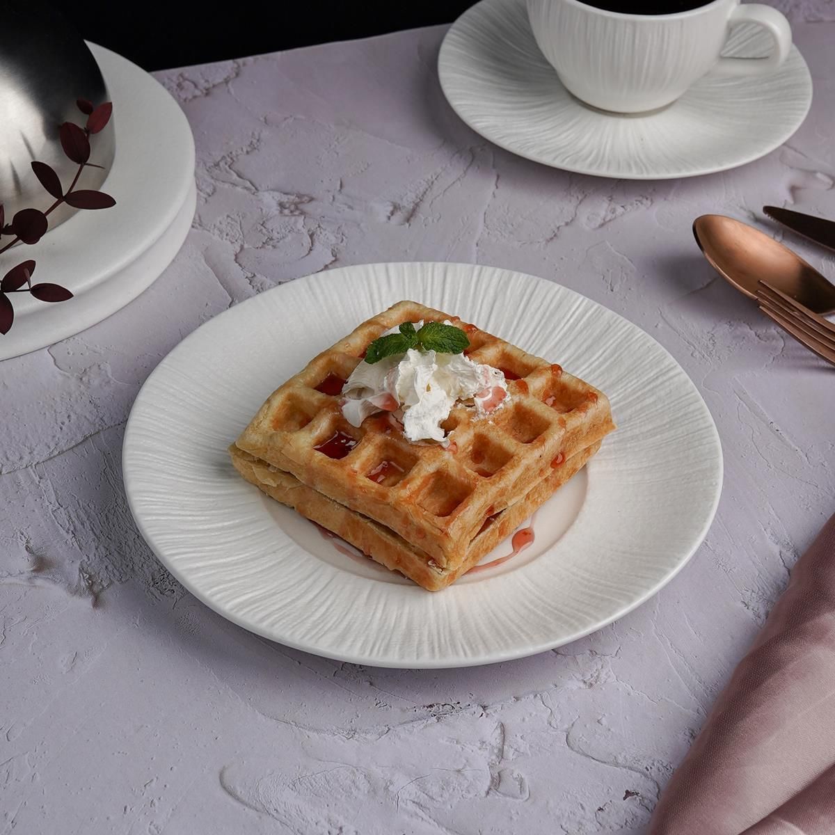 Тарелка мелкая d=21см, h=2.4см, фарфор,серия "Frost White Moon",  P.L. - Proff Cuisine