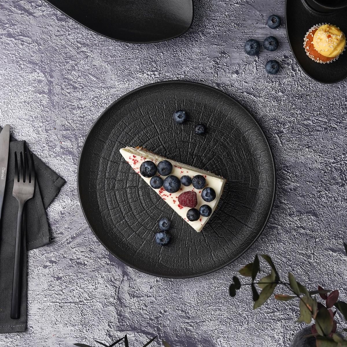 Тарелка  Black Raw Stellar 22,5 см, P.L. Proff Cuisine