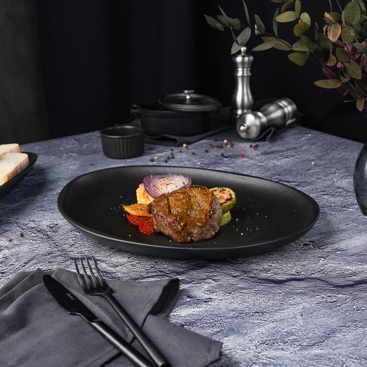 Тарелка  Black Raw Stellar 33*25*2,7 см, P.L. Proff Cuisine